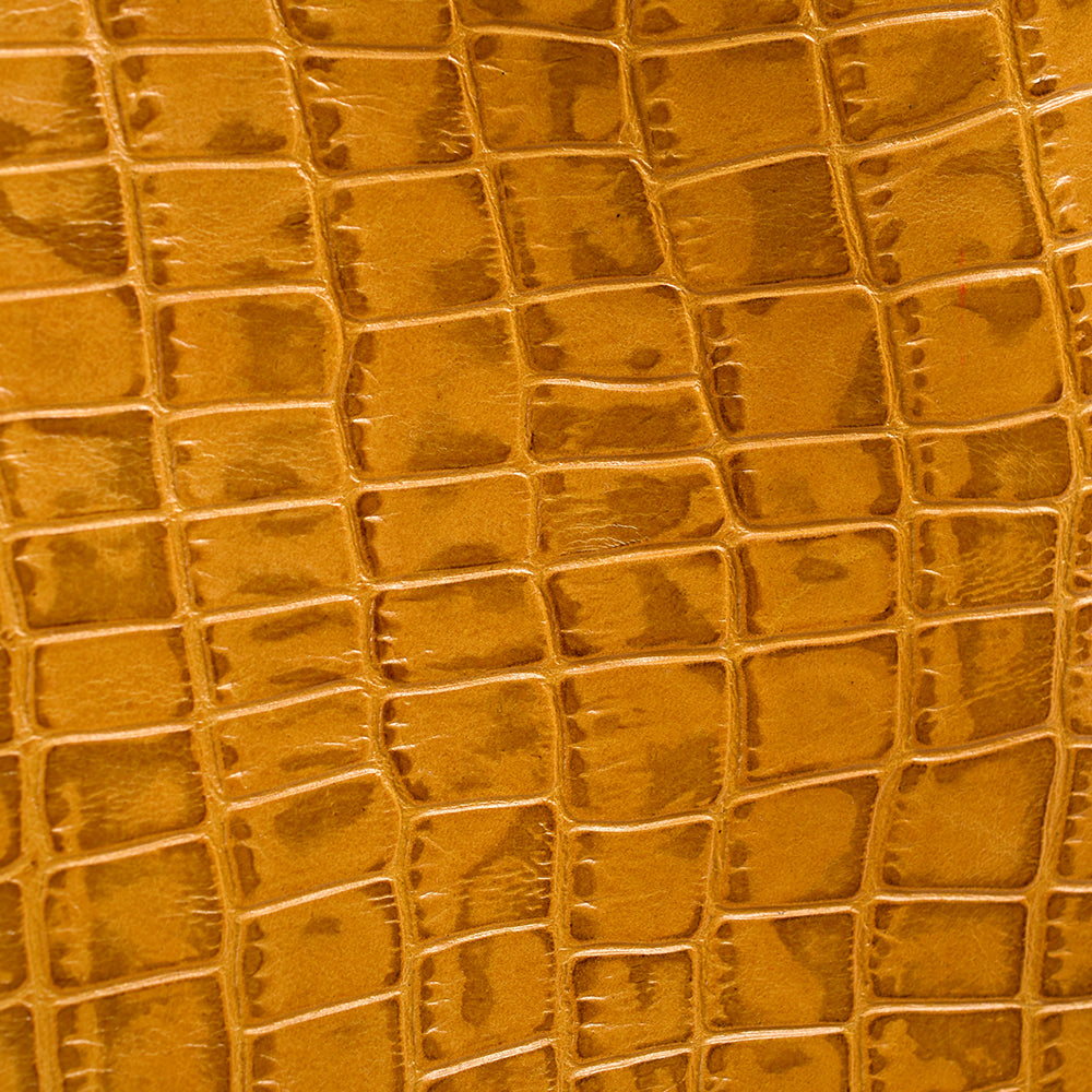 Tapetes de piel para computadora- oro
