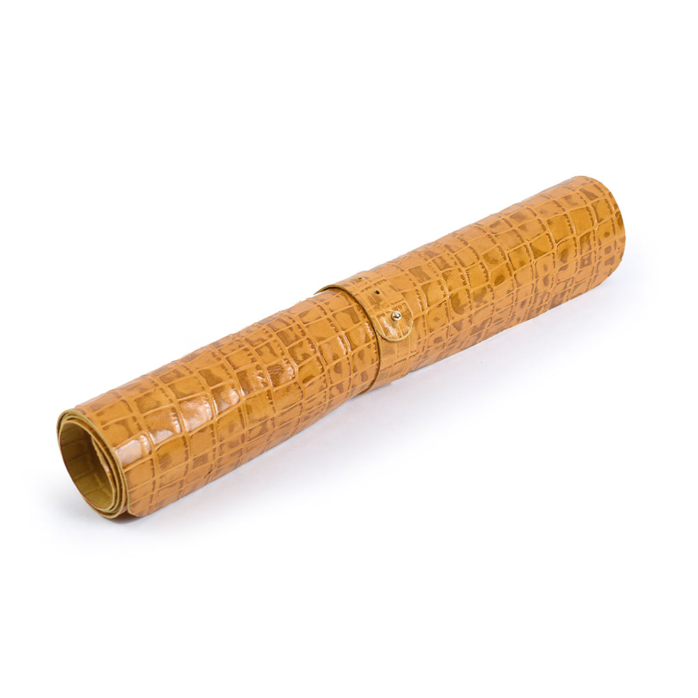 Tapetes de piel para computadora- oro